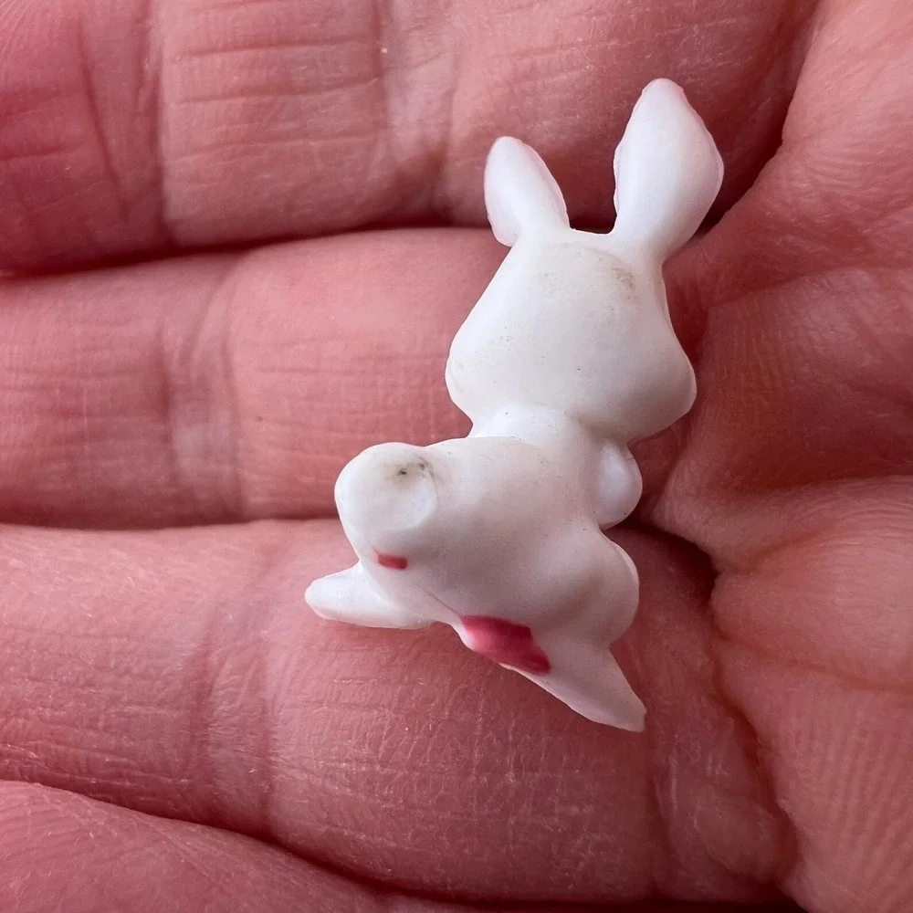 Vintage Miniature Bunny Rabbits Lot ZIMS Hong Kong‎ Tiny Easter Figurines
